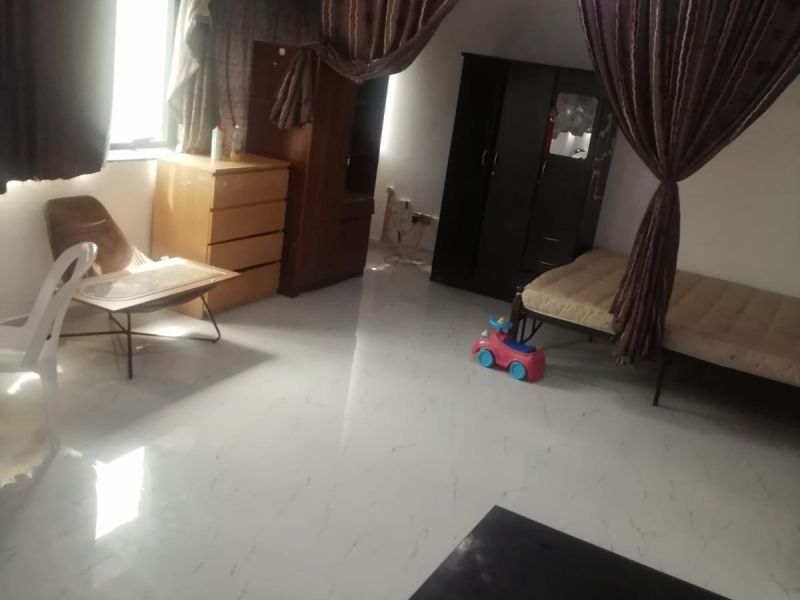 BIG HALL ROOM (furnished) with Bathroom for indian family.